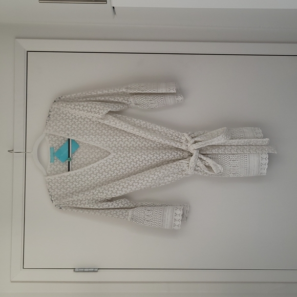 Melissa Odabash "Victoria" Embroidered French Georgette Bell-Sleeve Beach Dress - Picture 4 of 5